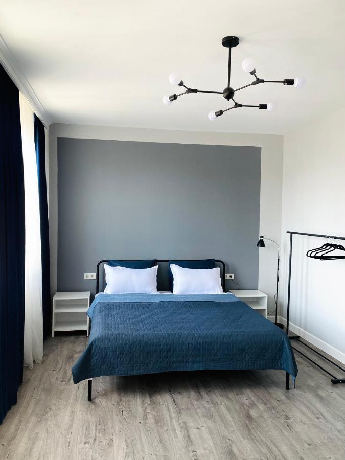 Express Inn Pʼotʼi Dış mekan fotoğraf