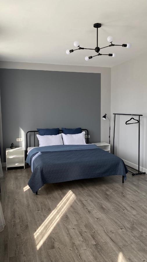 Express Inn Pʼotʼi Dış mekan fotoğraf