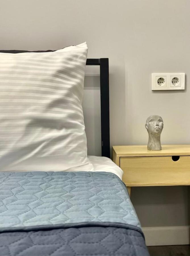 Express Inn Pʼotʼi Dış mekan fotoğraf