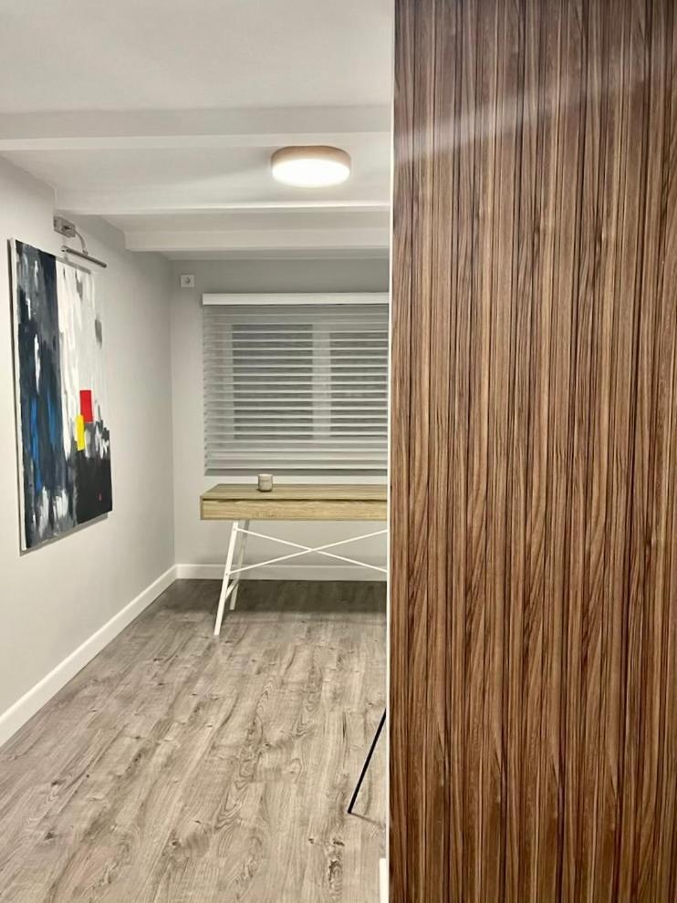 Express Inn Pʼotʼi Dış mekan fotoğraf