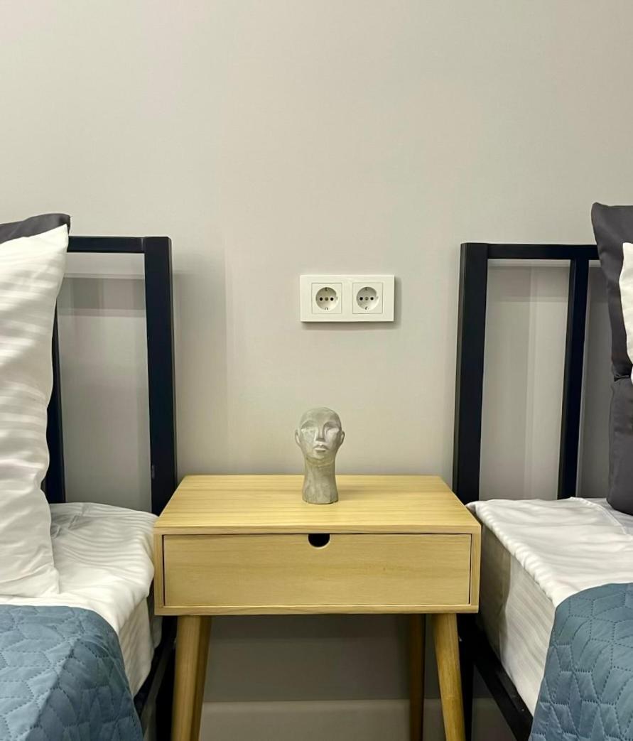 Express Inn Pʼotʼi Dış mekan fotoğraf
