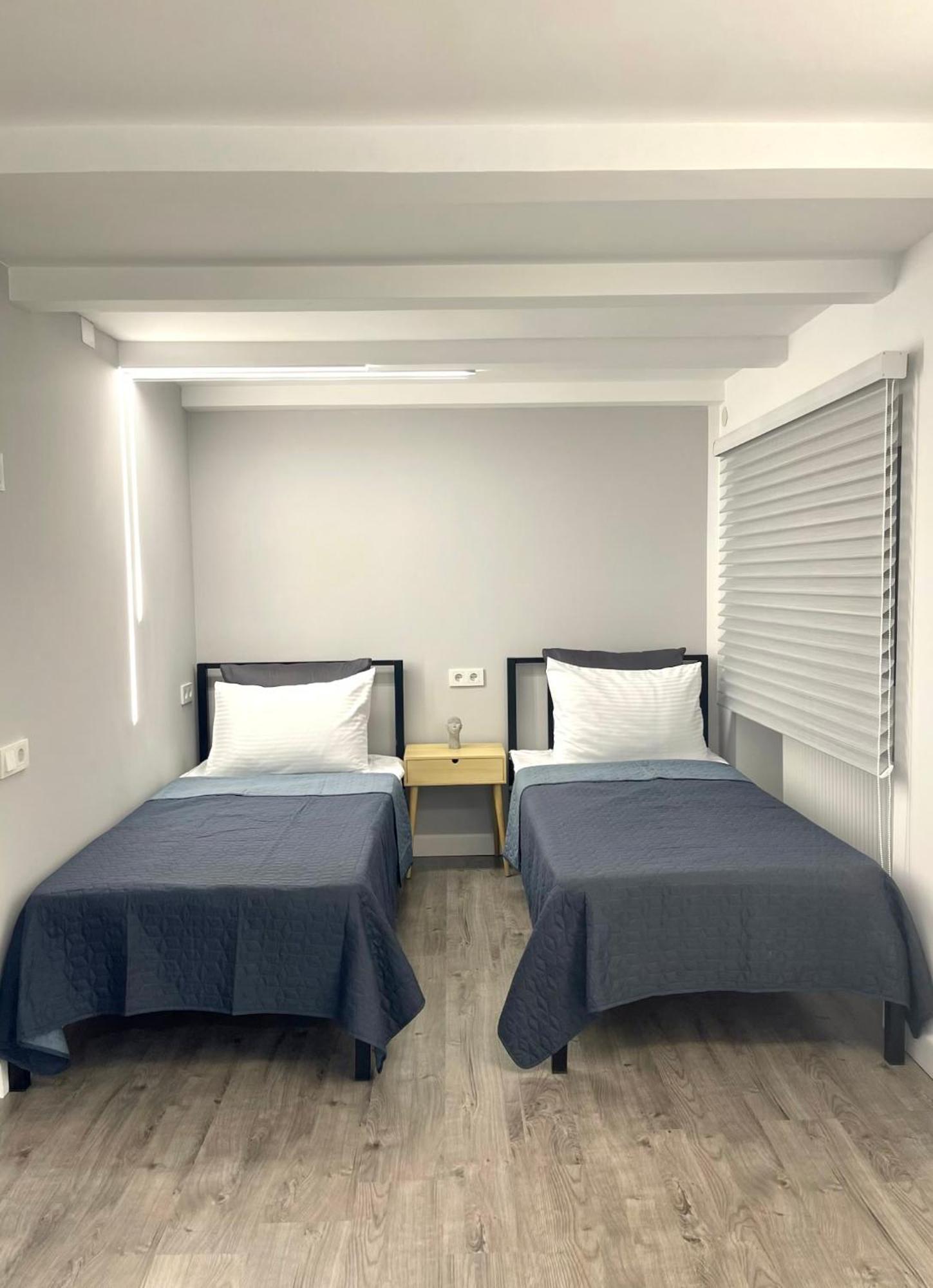 Express Inn Pʼotʼi Dış mekan fotoğraf